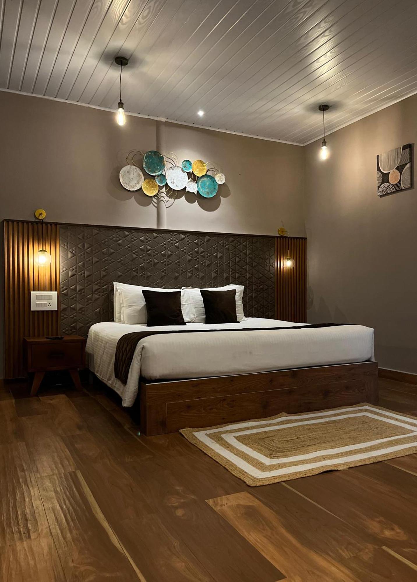 Misty Courtyard Resort Chinnakanal Экстерьер фото