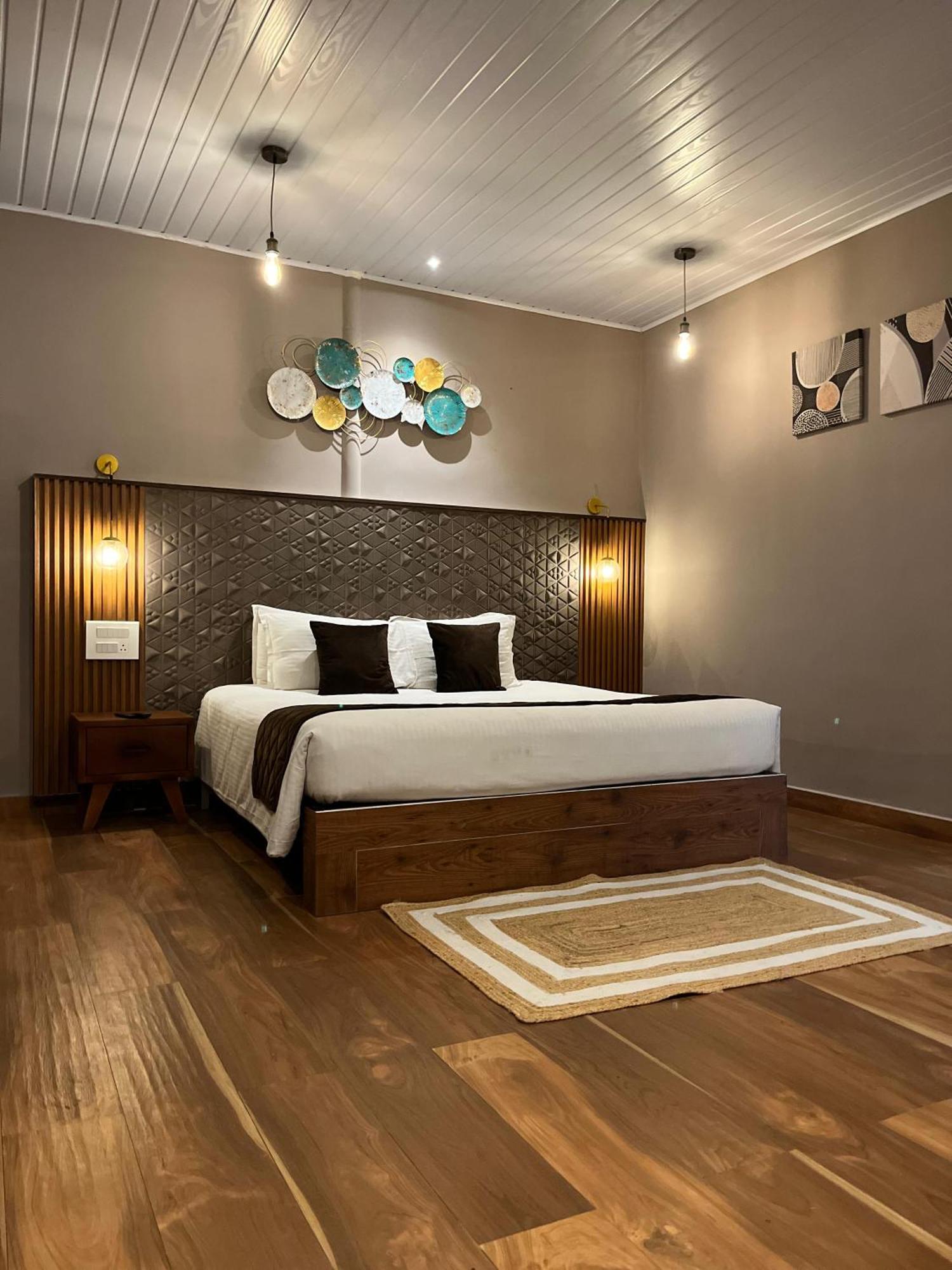 Misty Courtyard Resort Chinnakanal Экстерьер фото