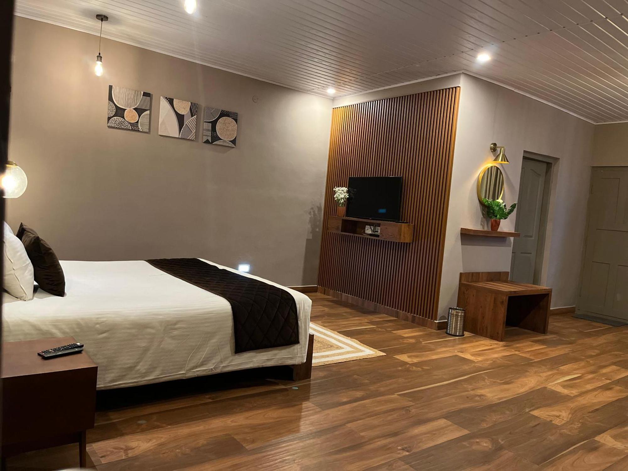 Misty Courtyard Resort Chinnakanal Экстерьер фото