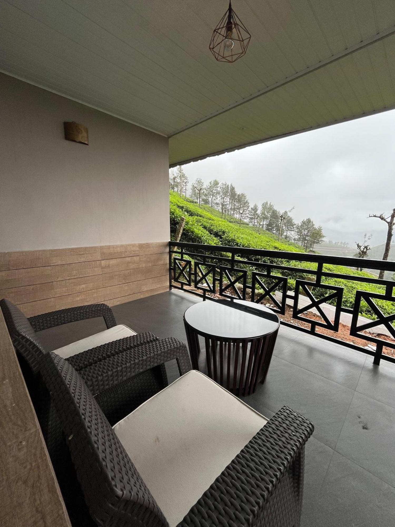 Misty Courtyard Resort Chinnakanal Экстерьер фото