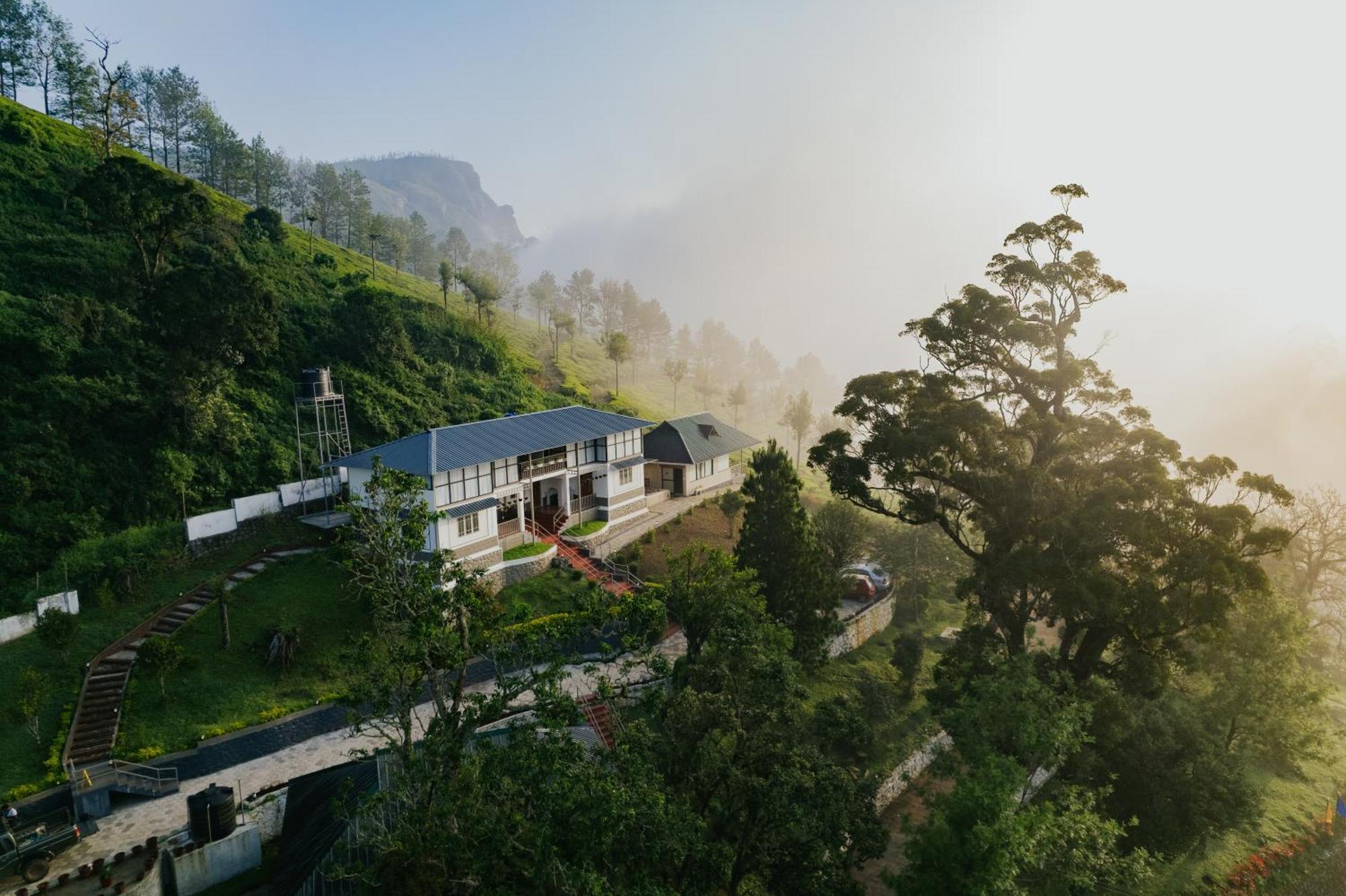 Misty Courtyard Resort Chinnakanal Экстерьер фото